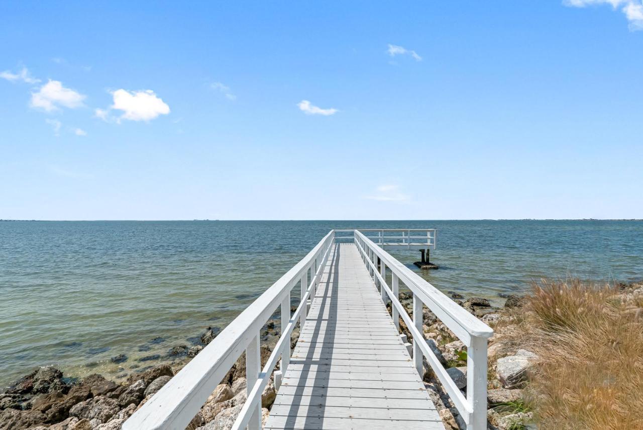 Forever Beach View Sailport Resort Condos Tampa Exterior photo